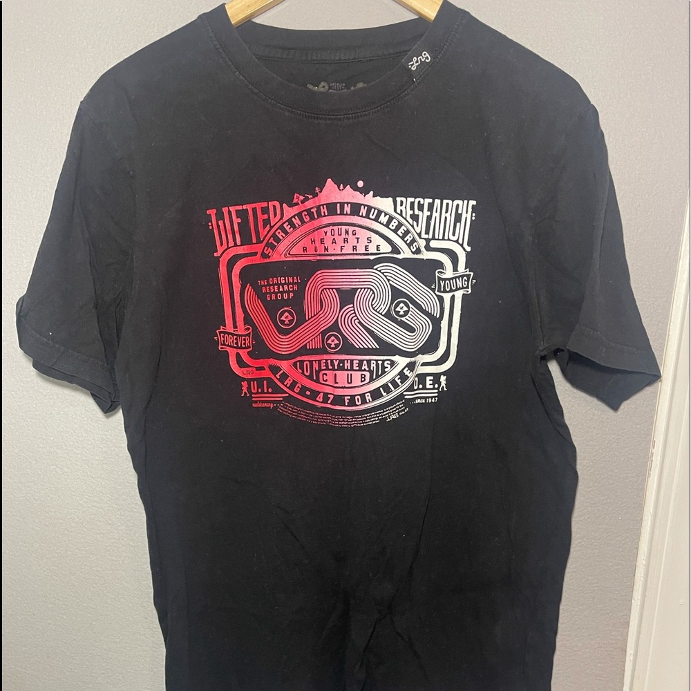 Lrg M shirt